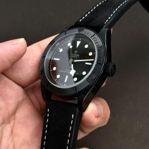 Đồng hồ Tudor Black Bay Ceramic M79210CNU Mặt Số Đen Replica Cao Cấp 41mm (1)