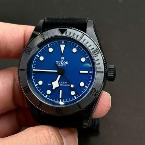Đồng hồ Tudor Black Bay Ceramic M79210CNU Mặt Xanh Blue Replica Cao Cấp 41mm (6)