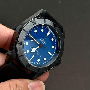 Đồng hồ Tudor Black Bay Ceramic M79210CNU Mặt Xanh Blue Replica Cao Cấp 41mm (6)