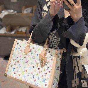 Túi Xách Louis Vuitton LV OnTheGo Hoạ Tiết Monogram Siêu Cấp 35x27x14cm (2)