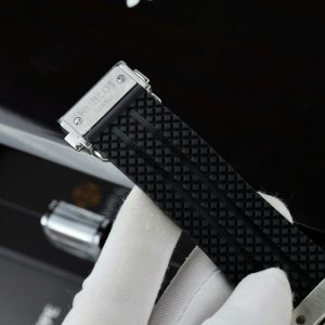 Đồng Hồ Hublot Big Bang Titanium Fake 11 Mặt Đen Dây Cao Su 42mm (2)