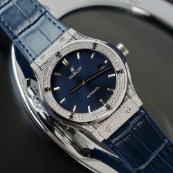 Đồng Hồ Hublot Classic Fusion Titanium Replica 11 Mặt Xanh Dương Đính Đá Xưởng HB 42mm (2)
