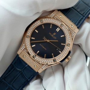 Đồng Hồ Hublot Replica Cao Cấp Classic Fusion King Gold Mặt Xanh Dương Đính Đá Xưởng HB 42mm (2)