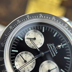 Đồng Hồ Omega Speedmaster Moonwatch Chronograph Mặt Đen Dây Kim Loại Replica Cao Cấp Xưởng OM 42mm (2)