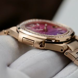 Đồng Hồ Patek Philippe Chế Tác Nautilus 7010R Nữ Mặt Tím Hồng Dây Kim Loại Xưởng GR 32mm (1)