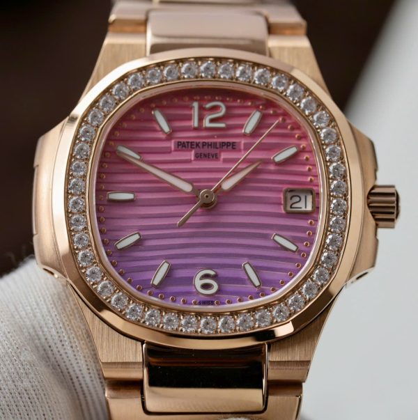 Đồng Hồ Patek Philippe Chế Tác Nautilus 7010R Nữ Mặt Tím Hồng Dây Kim Loại Xưởng GR 32mm (1)