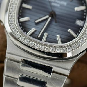 Đồng Hồ Patek Philippe Nautilus 5711 Mặt Xanh Chế Tác Viền Đính Kim Cương Tự Nhiên 40mm (2)