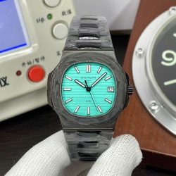 Đồng Hồ Patek Philippe Nautilus 5711 Rep 11 Chế Tác Carbon Mặt Xanh Tiffany 40mm (5)
