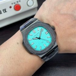 Đồng Hồ Patek Philippe Nautilus 5711 Rep 11 Chế Tác Carbon Mặt Xanh Tiffany 40mm (5)