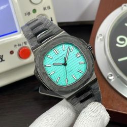 Đồng Hồ Patek Philippe Nautilus 5711 Rep 11 Chế Tác Carbon Mặt Xanh Tiffany 40mm (5)