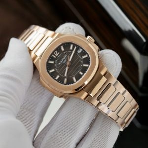Đồng Hồ Patek Philippe Nautilus 7010 Nữ Màu Vàng Hồng Mặt Đen Fake Cao Cấp 32mm (2)
