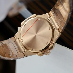 Đồng Hồ Patek Philippe Nautilus 7010 Nữ Màu Vàng Hồng Mặt Đen Fake Cao Cấp 32mm (2)