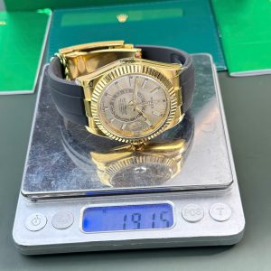 Đồng Hồ Rolex Chế Tác Sky-Dweller Mặt Vàng Champagne Nặng 192 Grams Xưởng ZF 42mm (2)
