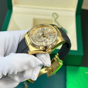 Đồng Hồ Rolex Chế Tác Sky-Dweller Mặt Vàng Champagne Nặng 192 Grams Xưởng ZF 42mm (2)