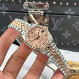 Đồng Hồ Rolex DateJust Chế Tác Nữ Mặt Hồng Viền Đính Đá Nhà Máy THB 31mm (1)