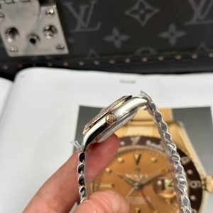 Đồng Hồ Rolex DateJust Chế Tác Nữ Mặt Hồng Viền Đính Đá Nhà Máy THB 31mm (1)