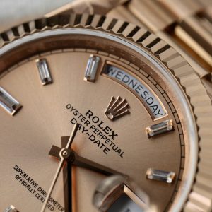 Đồng Hồ Rolex Day-Date Mặt Hồng Sundust Replica 11 Mạ Vàng Hồng Trọng Lượng 186 Grams QF 40mm (2)