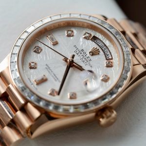 Đồng Hồ Rolex Day-Date Mặt Thiên Thạch Tuỳ Chỉnh Bọc Vàng Thật + Cọc Số Kim Cương Moissanite Baguette 36mm (2)