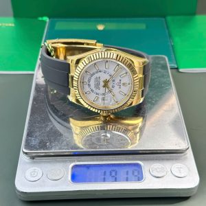 Đồng Hồ Rolex Replica 11 Sky-Dweller Mặt Trắng Mạ Vàng Nặng 192 Grams Xưởng ZF 42mm (1)