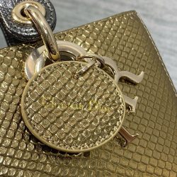 Túi Xách Dior D-Joy Siêu Cấp Màu Vàng Ánh Kim Hoạ Tiết Da Rắn 22cm (2)