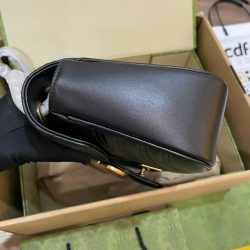 Túi Xách Gucci Marmont Siêu Cấp Nữ Màu Đen Khoá Vàng 26cm (2)