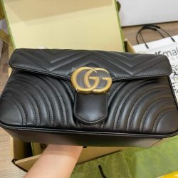 Túi Xách Gucci Marmont Siêu Cấp Nữ Màu Đen Khoá Vàng 26cm (2)