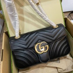Túi Xách Gucci Marmont Siêu Cấp Nữ Màu Đen Khoá Vàng 26cm (2)