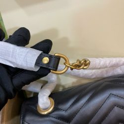 Túi Xách Gucci Marmont Siêu Cấp Nữ Màu Đen Khoá Vàng 26cm (2)