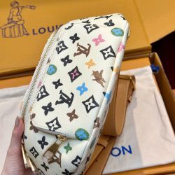 Túi Xách Louis Vuitton LV Belt Màu Trắng Siêu Cấp Hoạ Tiết Monogram 30x15x8cm (7)