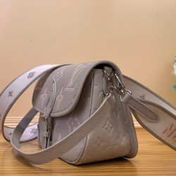 Túi Xách Louis Vuitton LV Diane Sac Like Auth Hoạ Tiết Dập Chìm 23x16x8 (2)