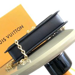Túi Xách Louis Vuitton LV Wallet On Chain Siêu Cấp Màu Đen Hoạ Tiết Dập Chìm 22x15x5 (2)