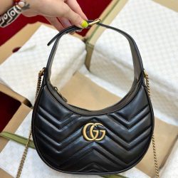 Túi Xách Nữ Gucci Marmont Siêu Cấp Màu Đen Khoá Vàng 21x13cm (2)