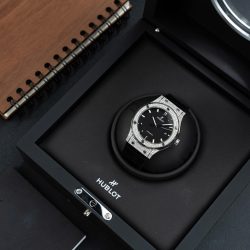 Đồng Hồ Hublot Classic Fusion Mặt Đen Chế Tác Vỏ Đính Full Kim Cương Thiên Nhiên 42mm (2)