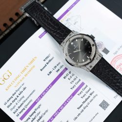 Đồng Hồ Hublot Classic Fusion Mặt Xám Chế Tác Vỏ Đính Full Kim Cương Thiên Nhiên 42mm (2)