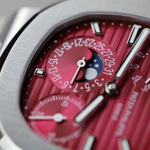 Đồng Hồ Patek Philippe Nautilus 5712 Fake 11 Mặt Màu Cherry Nhà Máy GR 40mm (2)