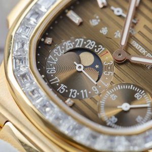 Đồng Hồ Patek Philippe Nautilus 5724R Mặt Nâu Tùy Chỉnh Bọc Vàng Thật + Kim Cương Moissanite Xưởng PPF 40mm (2)