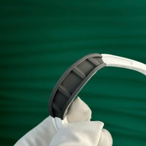 Đồng Hồ Richard Mille RM055 Vỏ Carbon NTPT Chế Tác Màu Trắng Nhà Máy ZF 49.9×42 (2)