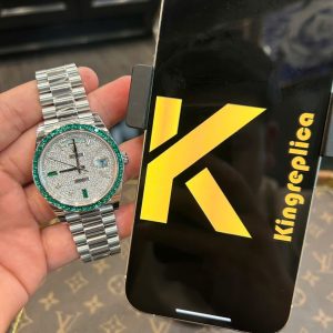 Đồng Hồ Rolex Day-Date Chế Tác Kim Cương Moissanite Trọng Lượng 200 Gram 40mm (2)