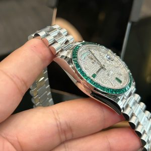 Đồng Hồ Rolex Day-Date Chế Tác Kim Cương Moissanite Trọng Lượng 200 Gram 40mm (2)