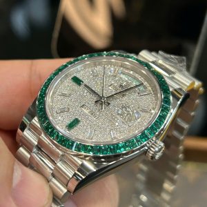 Đồng Hồ Rolex Day-Date Chế Tác Kim Cương Moissanite Trọng Lượng 200 Gram 40mm (2)