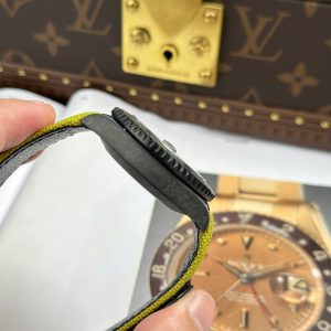 Đồng Hồ Rolex GMT-Master II Diw Replica 11 Vỏ Carbon Mặt Xanh Lá Cây 40mm (2)