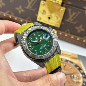 Đồng Hồ Rolex GMT-Master II Diw Replica 11 Vỏ Carbon Mặt Xanh Lá Cây 40mm (2)