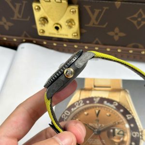 Đồng Hồ Rolex GMT-Master II Diw Replica 11 Vỏ Carbon Mặt Xanh Lá Cây 40mm (2)