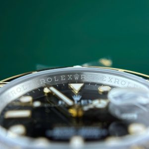 Đồng Hồ Rolex Sea-Dweller 126603 Replica 11 Màu Demi Vàng Mặt Đen Xưởng VS 43mm (2)