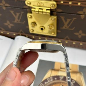 Đồng Hồ Tudor Replica 11 Black Bay GMT S&G M79833MN Mặt Đen Dây Kim Loại Xưởng ZF 41mm (2)