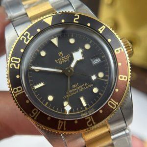 Đồng Hồ Tudor Replica 11 Black Bay GMT S&G M79833MN Mặt Đen Dây Kim Loại Xưởng ZF 41mm (2)
