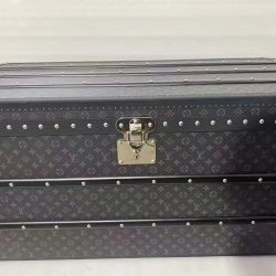 Rương Louis Vuitton LV Courrier Lozine 110 Replica 11 Họa Tiết Monogram Màu Xám 112x52x56 (2)