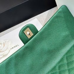 Túi Cầm Tay Chanel Classic Siêu Cấp Màu Xanh Lá Cây 25cm (2)