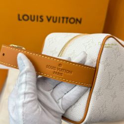 Túi Cầm Tay Louis Vuitton LV Locker Dopp Kit Like Auth Màu Trắng Họa Tiết Monogram 24x13x12cm (2)