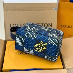 Túi Clutch Louis Vuitton LV Locker Dopp Kit Màu Xanh Trắng Siêu Cấp 23x16cm (2)